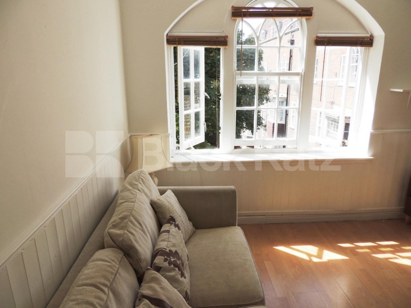 			NEW INSTRUCTION , 2 Bedroom, 1 bath, 1 reception Apartment			 Albion Avenue, Clapham North/Stockwell